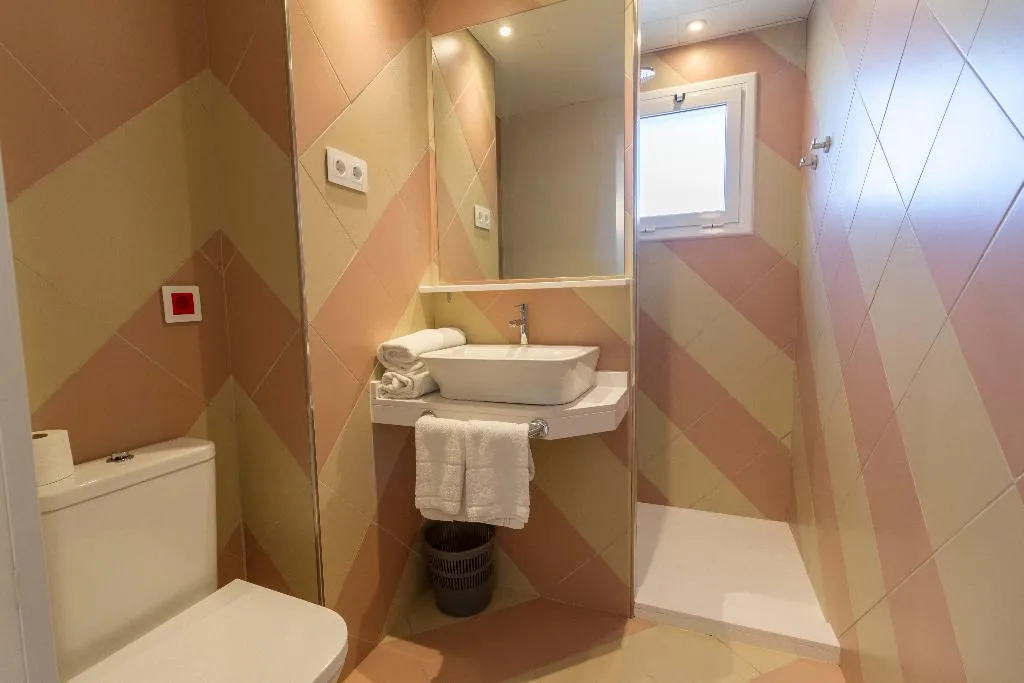 APARTMENT CAPACITY 4 Room, Sunway Amapola Apartments, Costa Brava