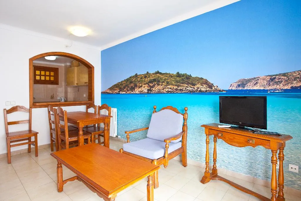 Room, Apartamentos Sol y Mar, Majorca