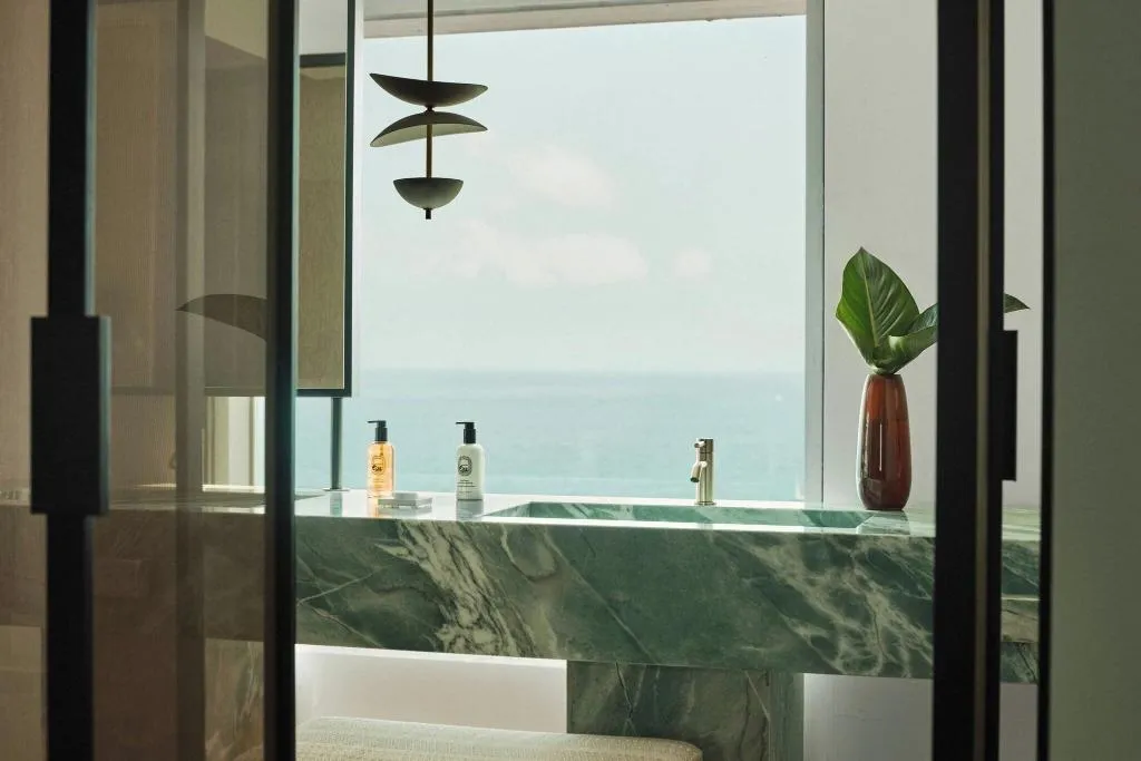 SUITE CITY VIEW KING BED Room, Hotel Arts, Barcelona
