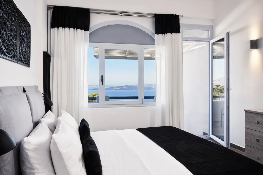 Double or Twin WITH VIEWS Room, Mr. & Mrs. White Oia - Santorini, Santorini