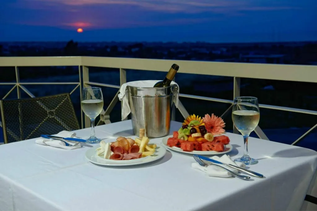 TWIN SEA VIEW Room, Royal Hotel Thessaloniki, Halkidiki