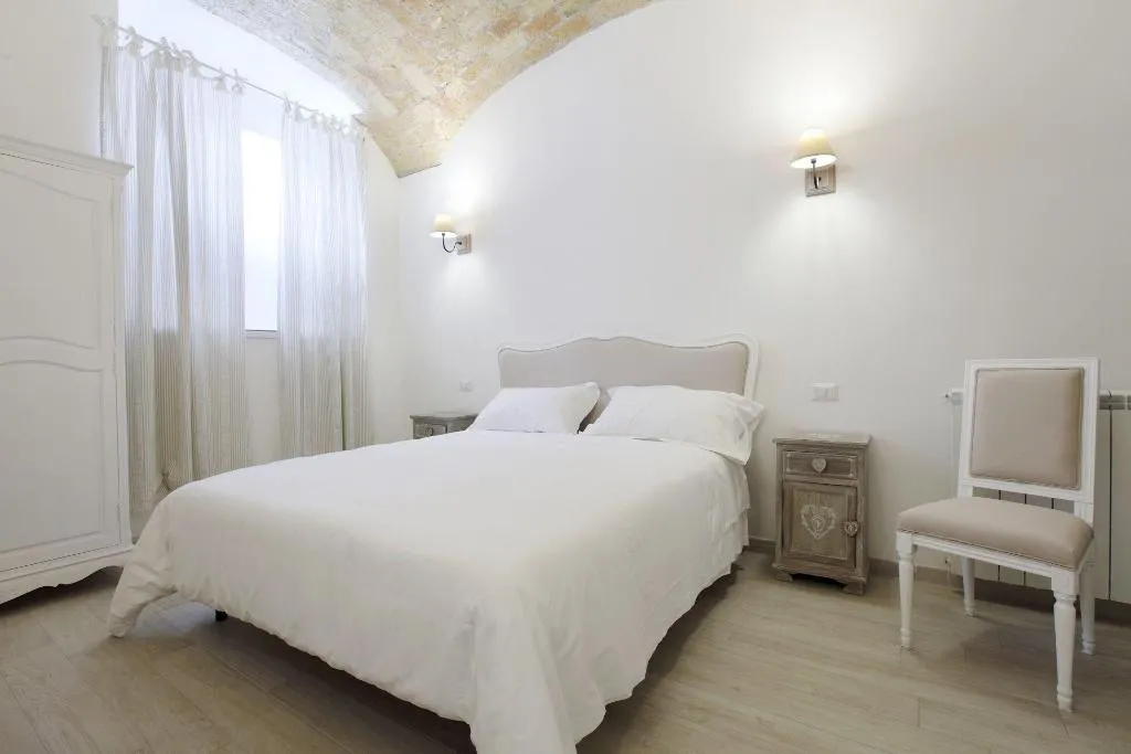 Room, Portamaggiore Room, Naples