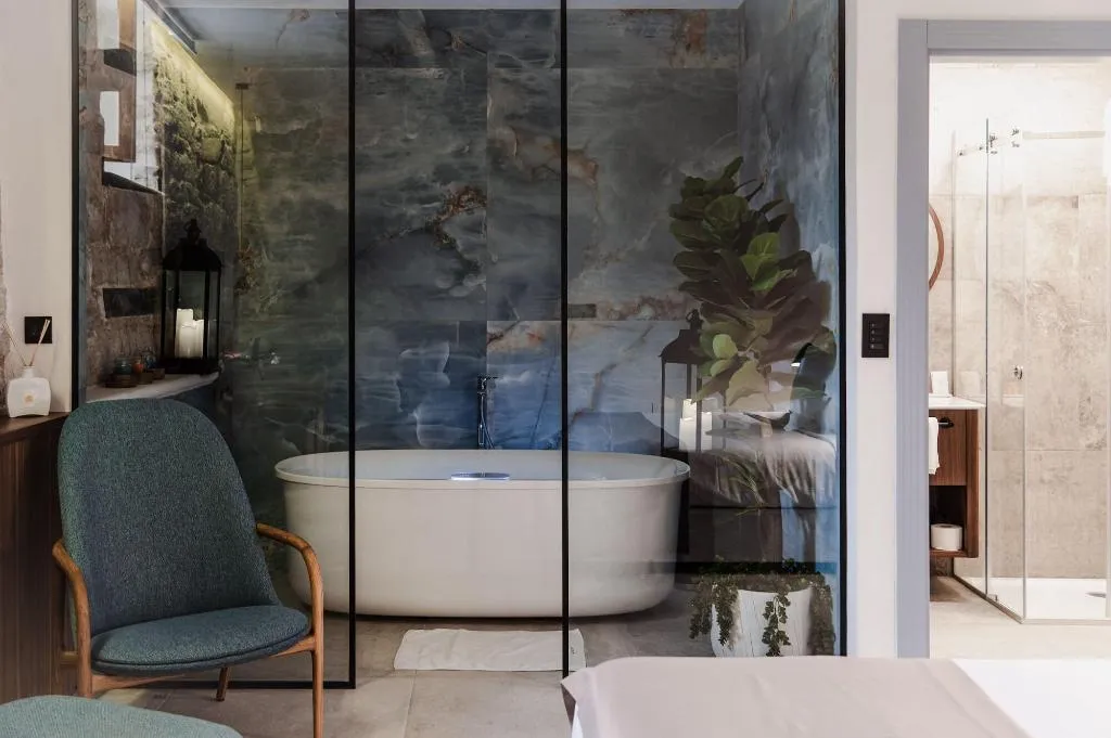 Room, Armerun Heritage Hotel & Residences, Split
