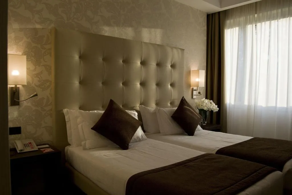 DOUBLE DELUXE TWO BEDS Room, Windsor, Milan