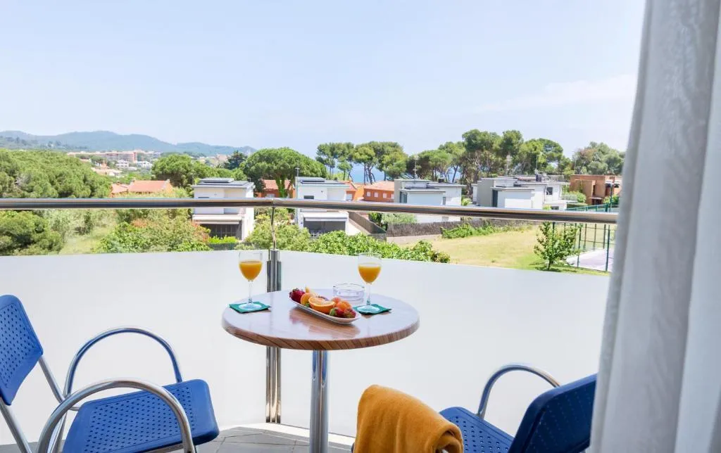 Double or Twin WITH BALCONY Room, Ancora, Costa Brava