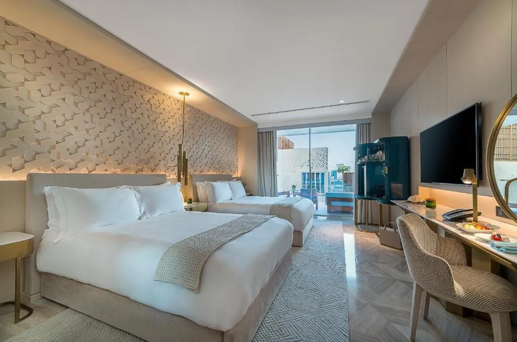 DOUBLE SUPERIOR QUEEN BED Room, Five Palm Jumeirah Dubai, Dubai