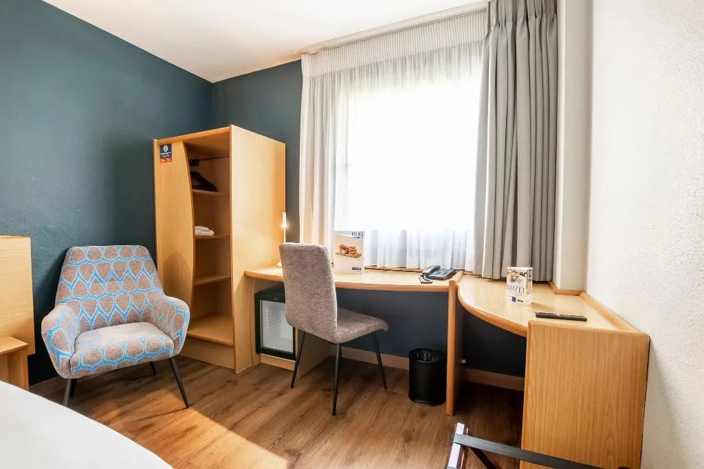 DOUBLE STANDARD Room, Travelodge Alicante Puerto, Costa Blanca