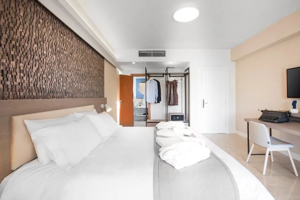 JUNIOR SUITE SUPERIOR Room, Garden City Resort, Kalamata