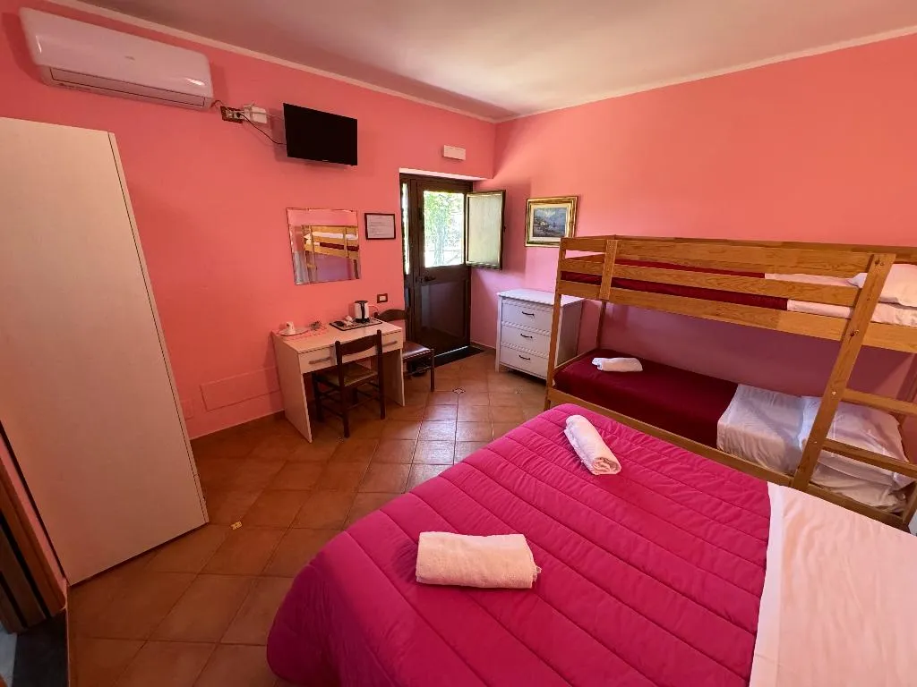 DOUBLE SUPERIOR Room, Agriturismo Piccolo Paradiso, Naples