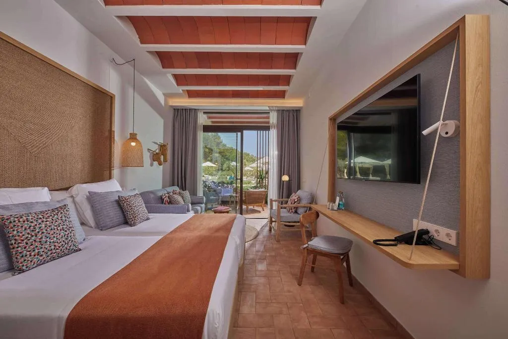 Room, Cala San Miguel Ibiza Res, Curio Colllec by Hilton, Ibiza