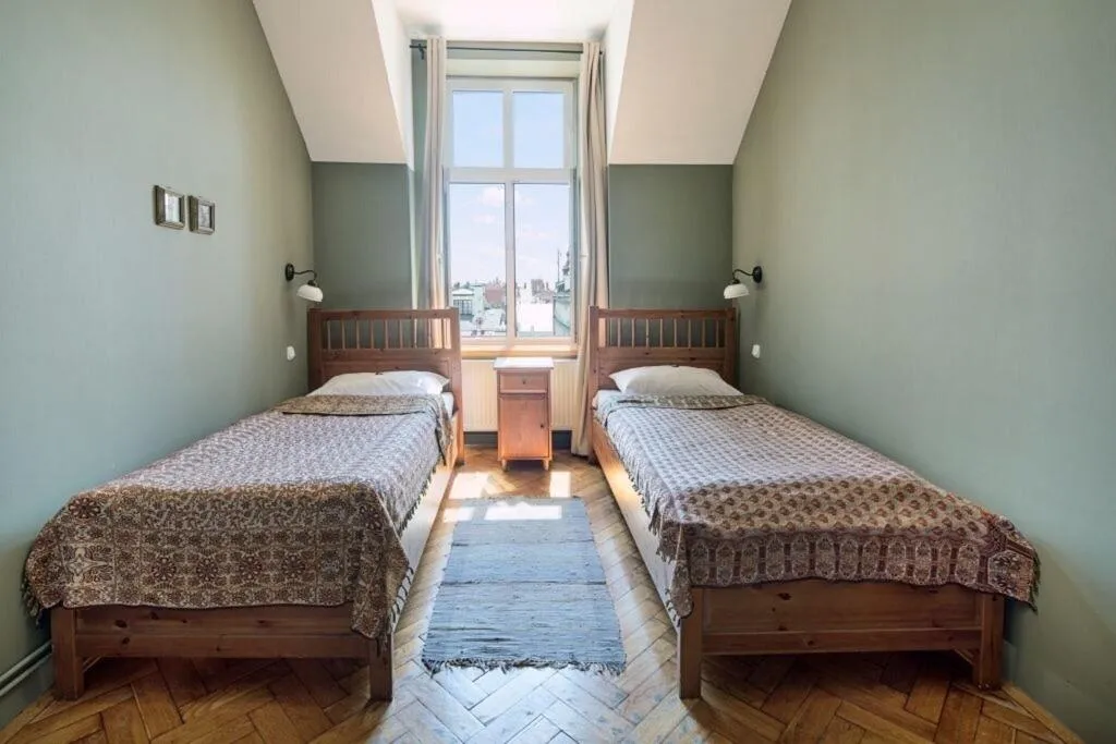 APARTMENT FOUR BEDROOMS Room, Antique Apartments Plac Szczepanski, Krakow