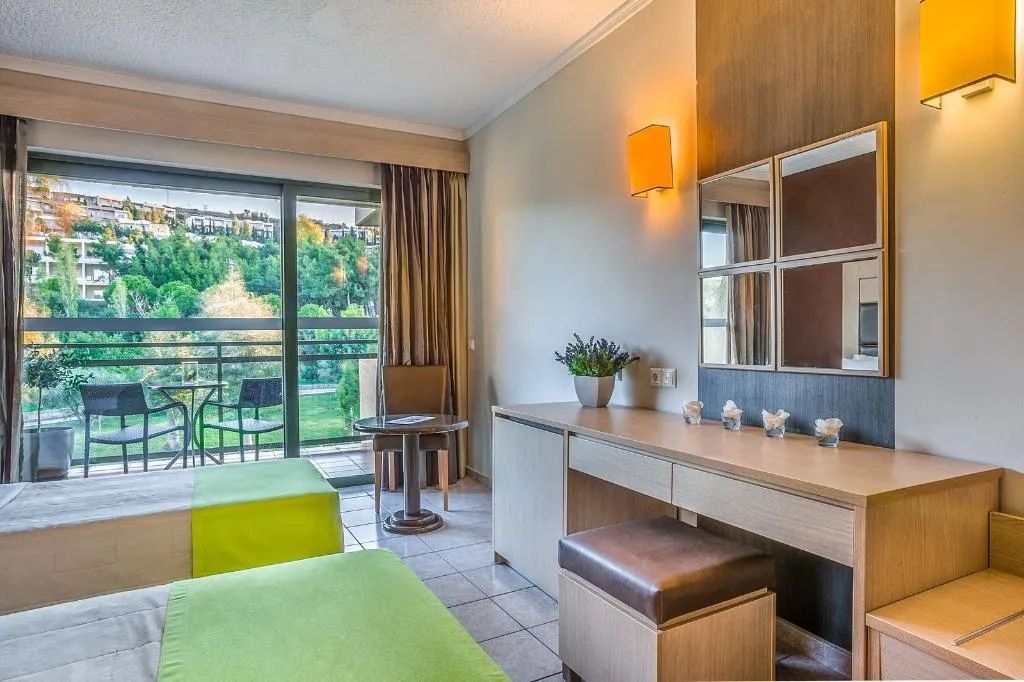 FAMILY ROOM TWO BEDROOMS Room, Kipriotis Hippocrates Hotel, Kos