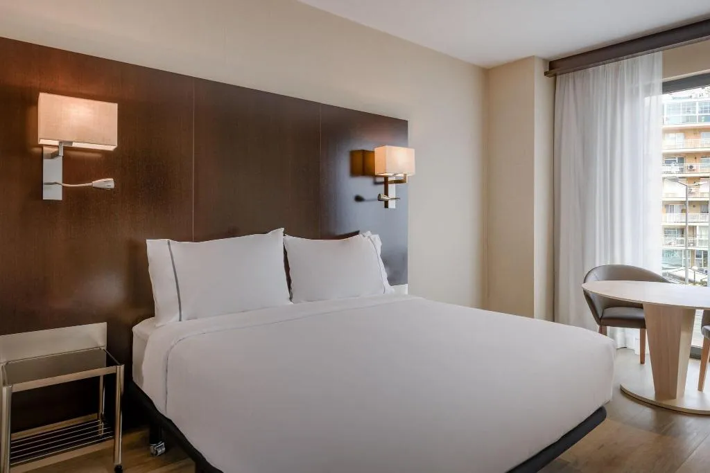 DOUBLE QUEEN SIZE BED Room, AC Ciutat de Palma, Majorca