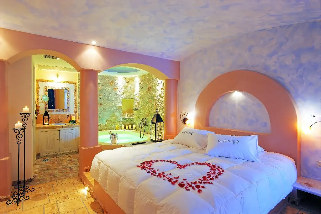 JUNIOR SUITE STANDARD Room, Astarte Suites, Santorini