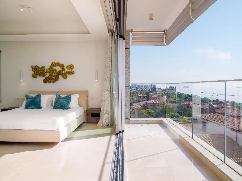 APARTMENT LUXURY Room, The Tower at St Raphael Resort, Cyprus