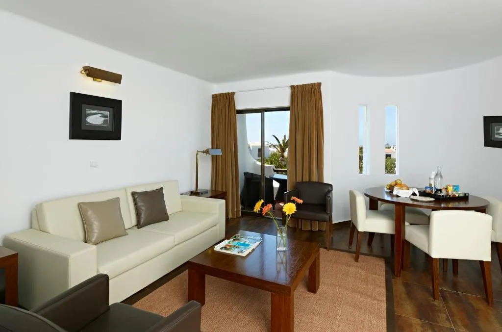 APARTMENT TWO BEDROOMS Room, São Rafael Holidays, Algarve