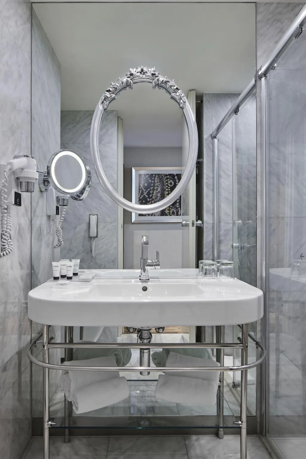DOUBLE SINGLE USE DELUXE Room, Titanic Gendarmenmarkt Berlin, Berlin