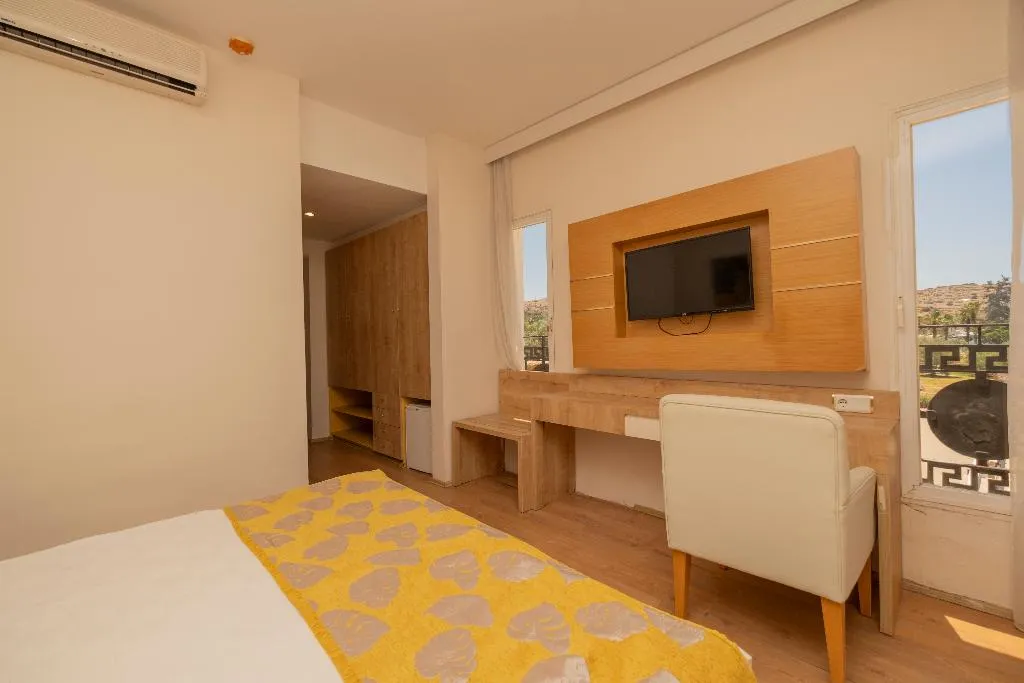 DOUBLE SINGLE USE POOL VIEW Room, Ladonia Hotels Del Mare Ex Cesars Suites Bodrum, Bodrum