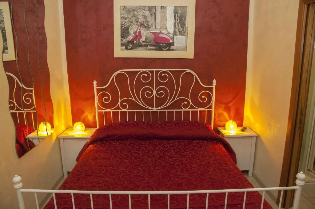 Room, Residence Confalone, Naples