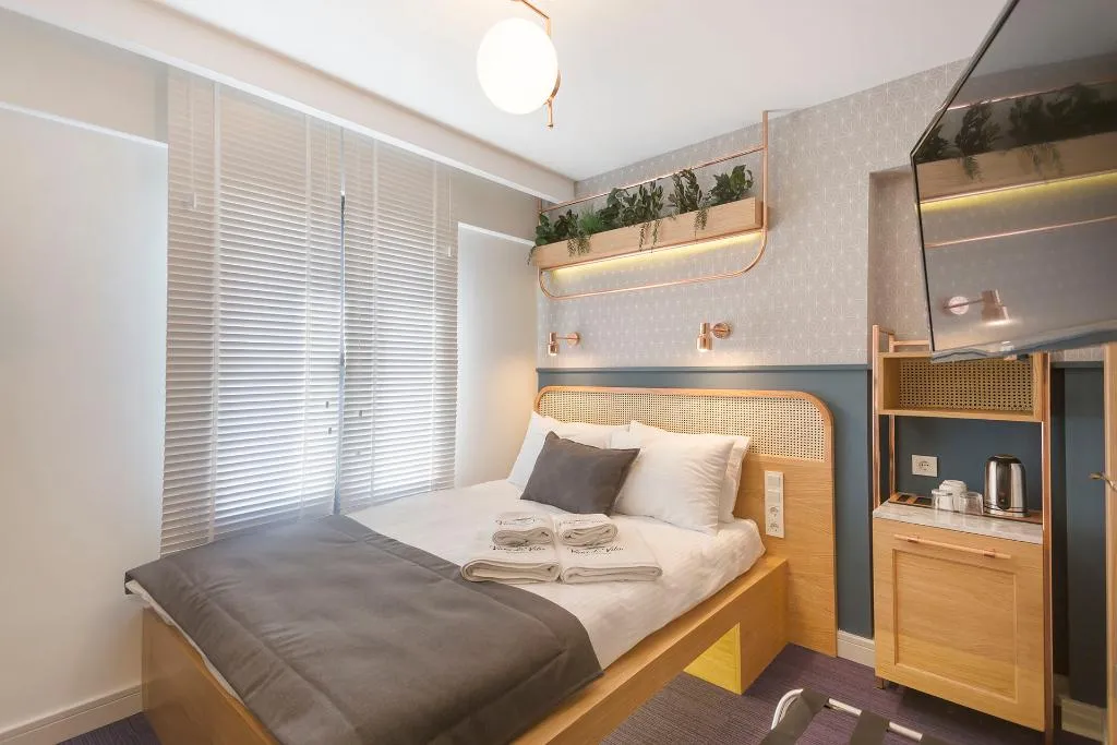 DOUBLE STANDARD Room, Viva La Vita, Izmir