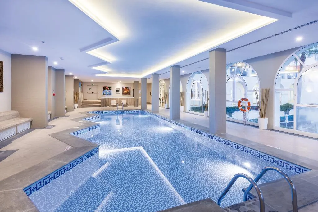 Pool, Hotel Riu Madeira - All Inclusive, Madeira