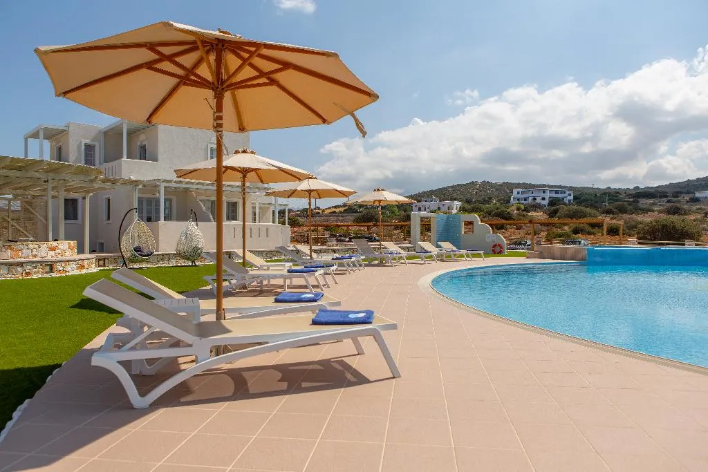 Pool, Sun & Moon, Mykonos