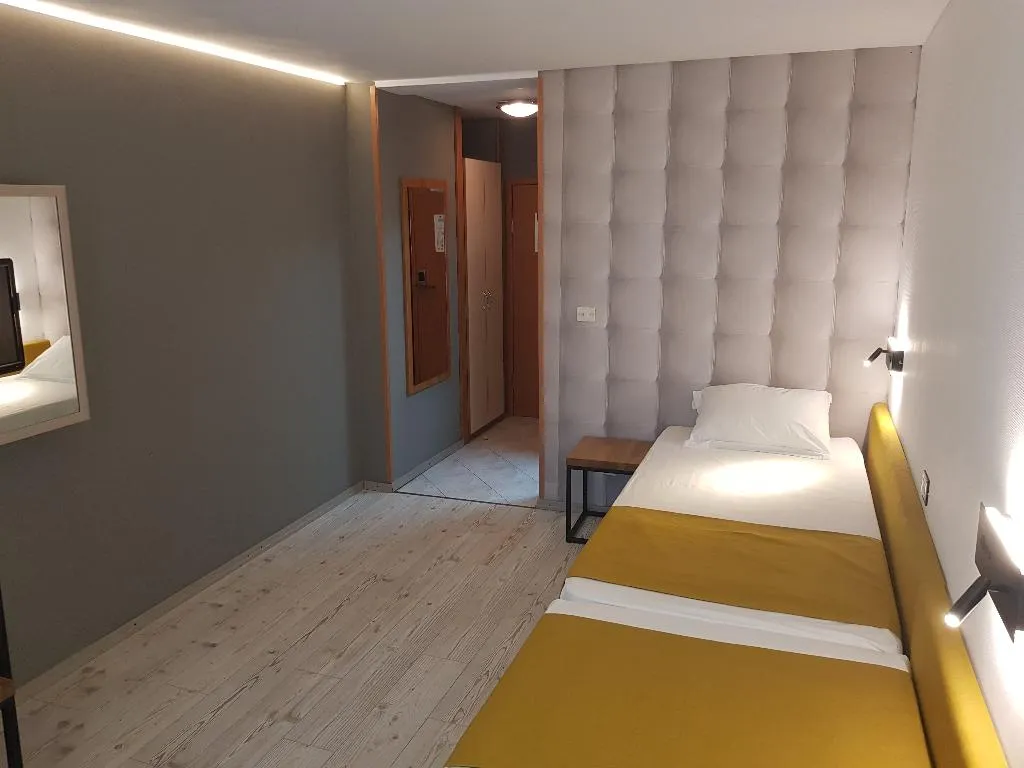 DOUBLE SINGLE USE STANDARD Room, Tintyava, Varna