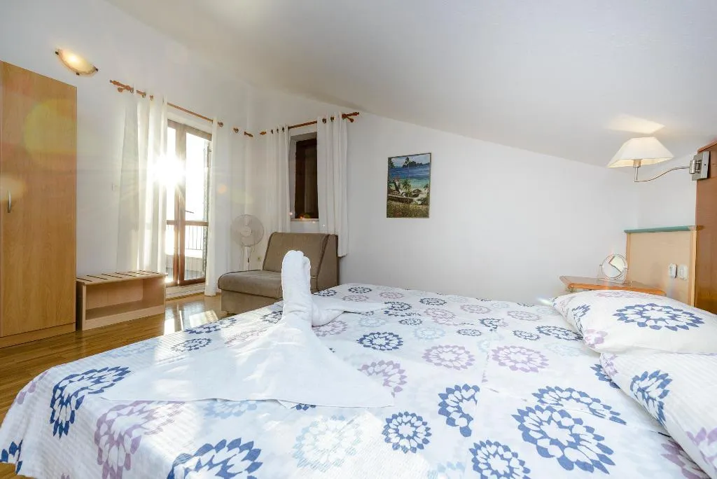 APARTMENT TWO BEDROOMS WITH TERRACE Room, Apartments Matusko, Dubrovnik