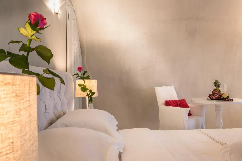 SUITE HONEYMOON Room, Mythical Blue Luxury Suites, Santorini