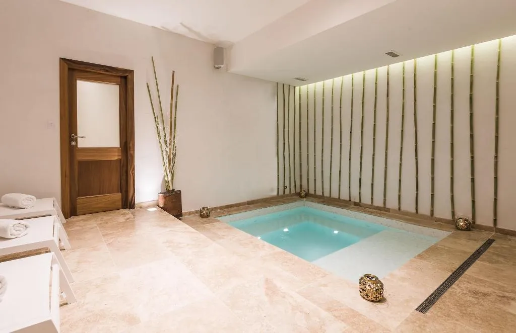 Sports and Entertainment, Two Pillows Boutique Hostel, Malta