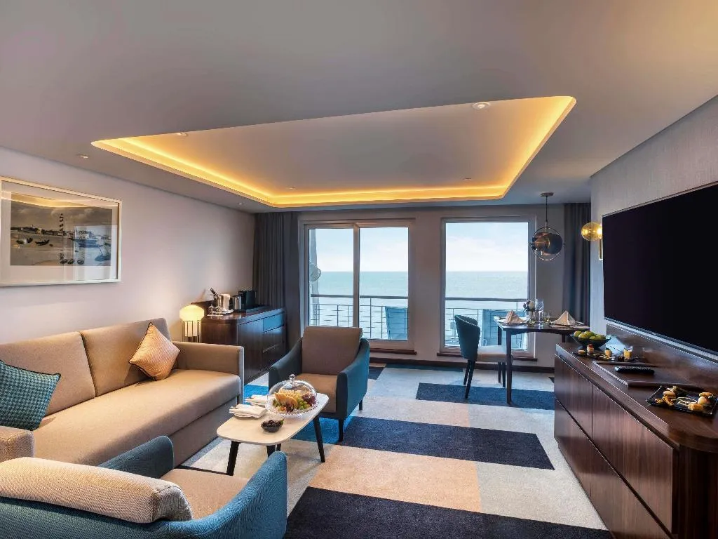 Room, Queen Elizabeth 2, Dubai