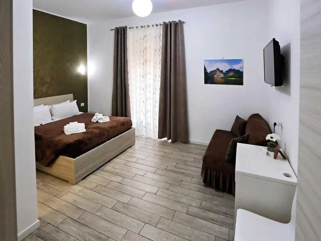 Room, Lotus Roma, Rome