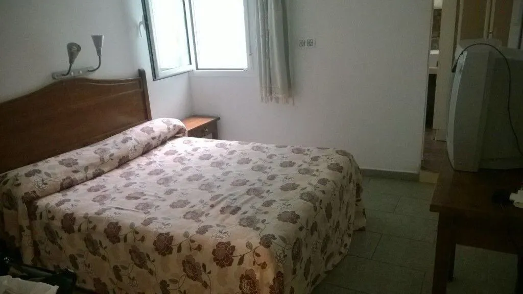 Room, Hospedaje Lisboa Algeciras, Costa De La Luz