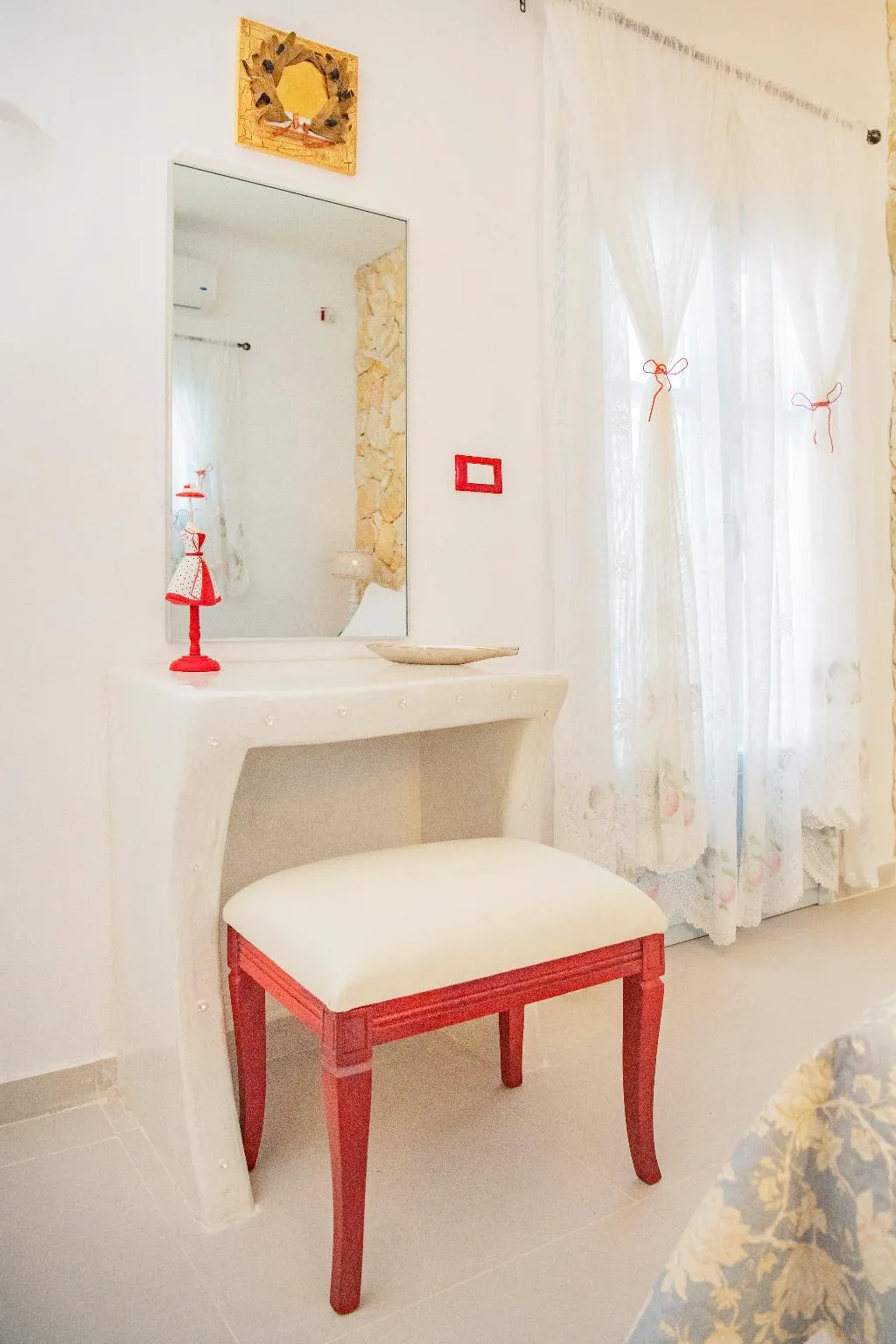 Room, Starlight Luxury Seaside Villa & Suites, Santorini