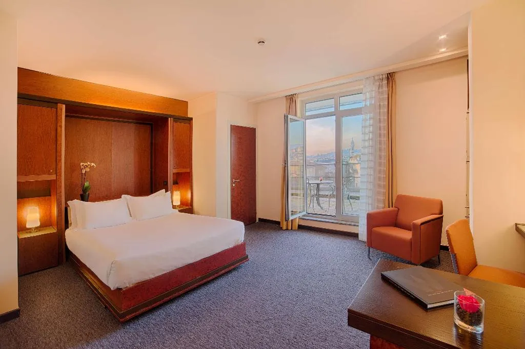 Room, NH Bergamo, Milan