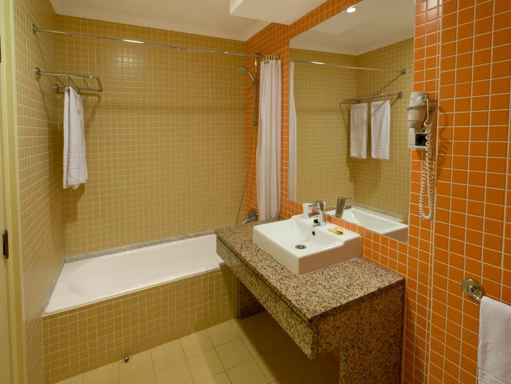 APARTMENT GARDEN VIEW TWO BEDROOMS Room, Alfagar I Village, Algarve