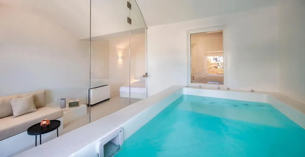 JUNIOR SUITE WITH JACUZZI Room, Old Castle Oia by Mr and Mrs White, Santorini