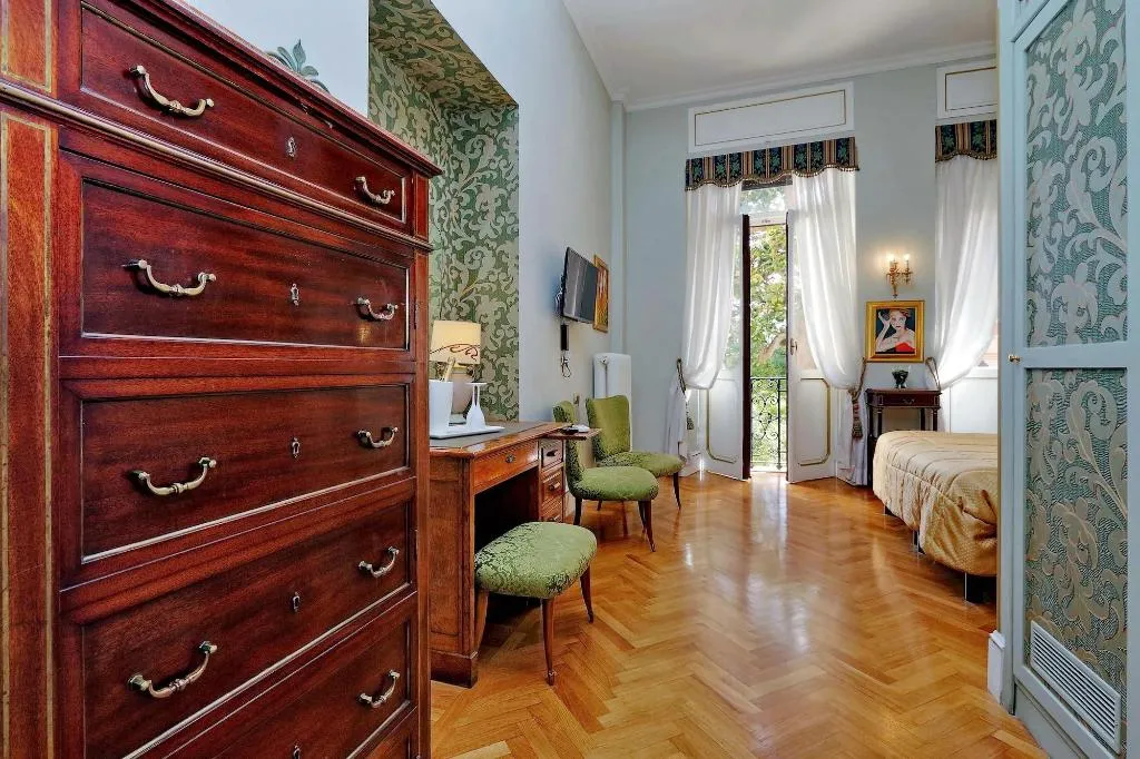 Room, Domus Monamì Luxury Suites, Rome
