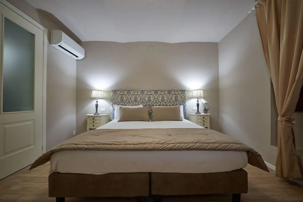 Room, B&B Le Stanze Del Duomo, Florence