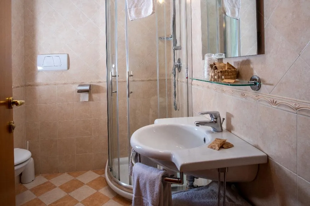TRIPLE STANDARD Room, Hotel Savoia, Naples