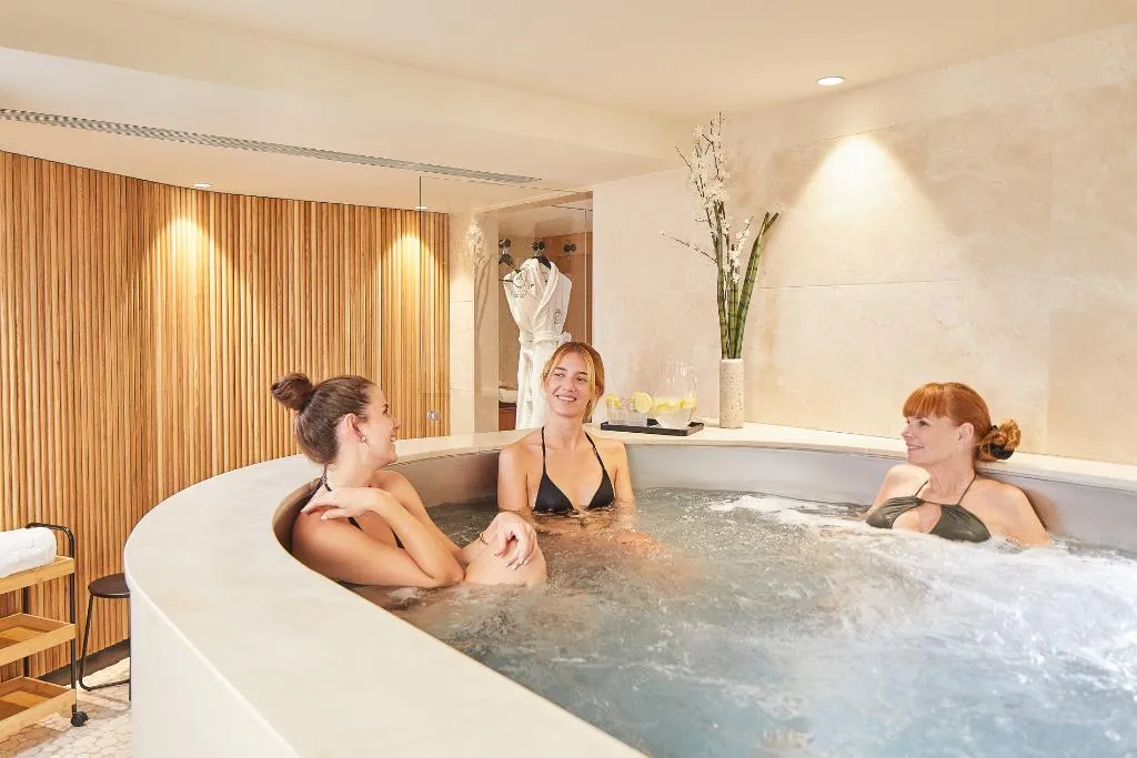 Sports and Entertainment, Majestic Hotel & Spa Barcelona, Barcelona