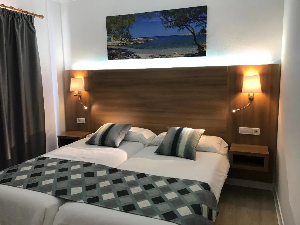 APARTMENT STANDARD Room, R2 Cala Millor, Majorca