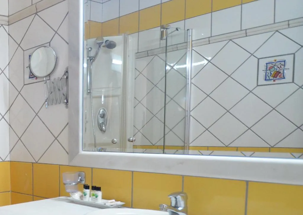 JUNIOR SUITE STANDARD Room, Evilion, Thessaloniki
