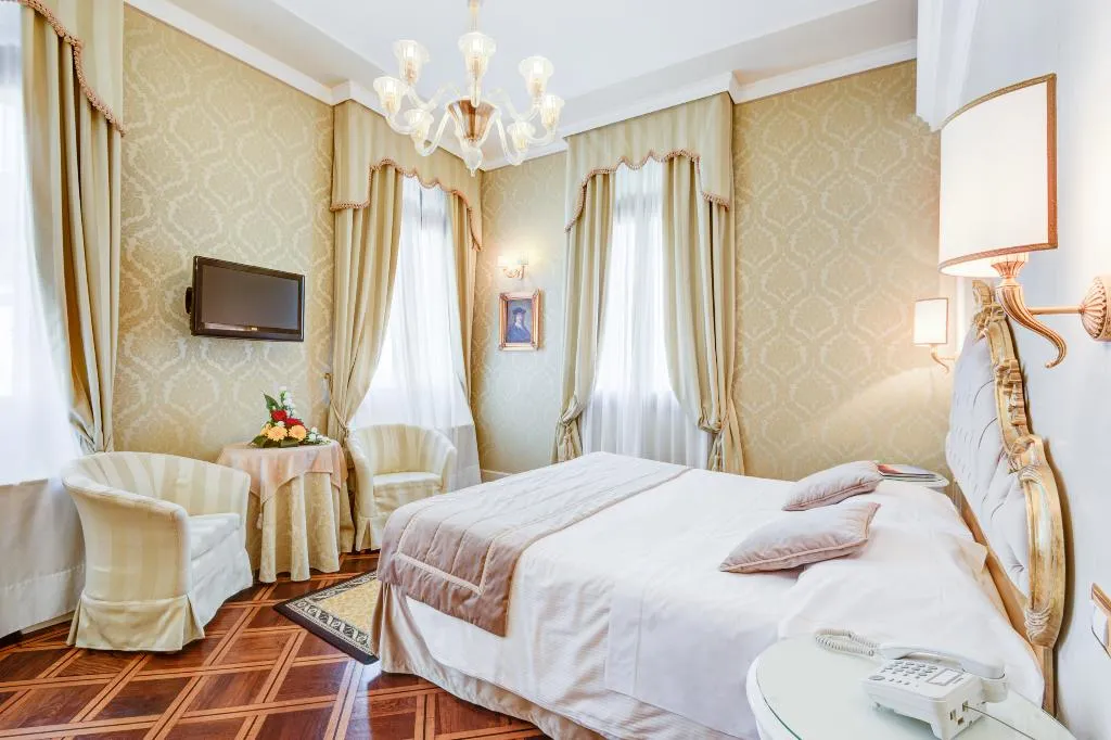 DOUBLE SUPERIOR Room, Al Duca Venezia, Venice
