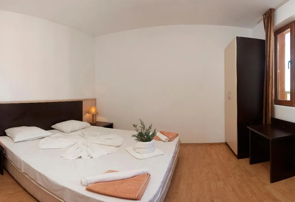 APARTMENT SEA VIEW ONE BEDROOM Room, Vemara Club, Bourgas