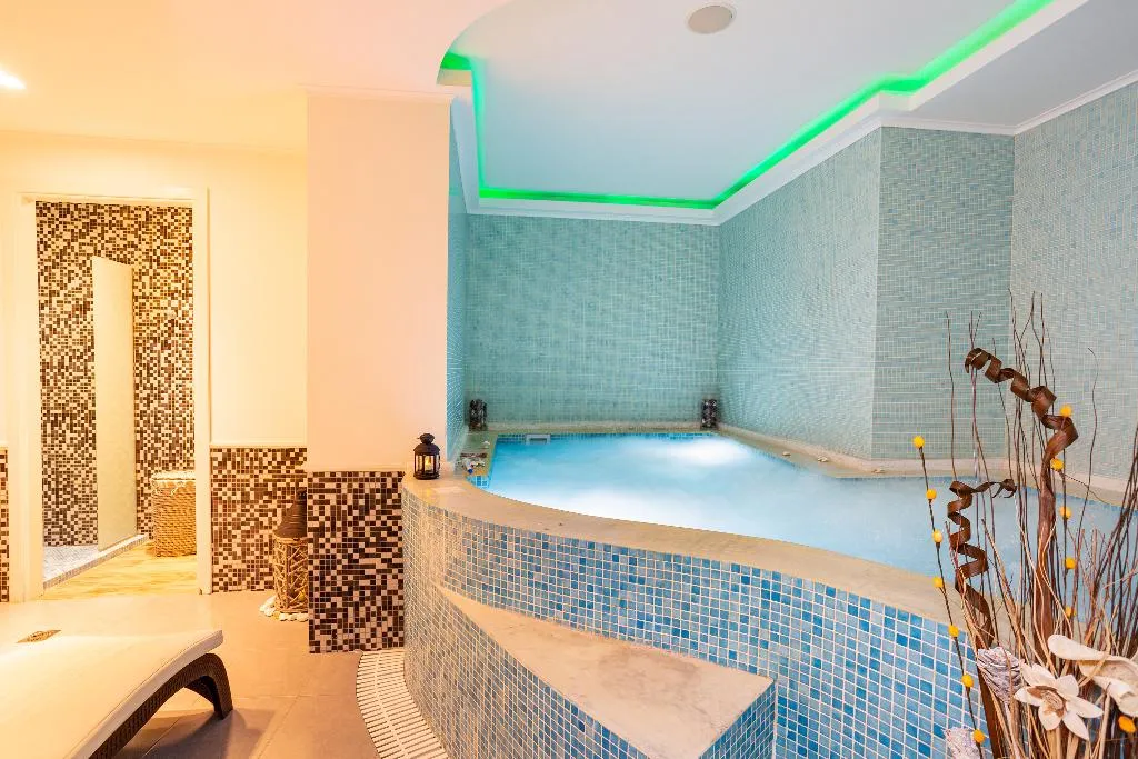 Sports and Entertainment, Rhodos Horizon Blu, Rhodes