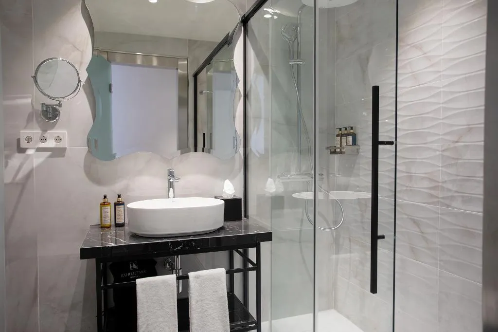 DOUBLE SINGLE USE WITH VIEWS Room, Eurostars Laietana, Barcelona