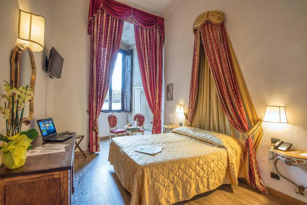 TWIN SUPERIOR Room, Paris, Florence