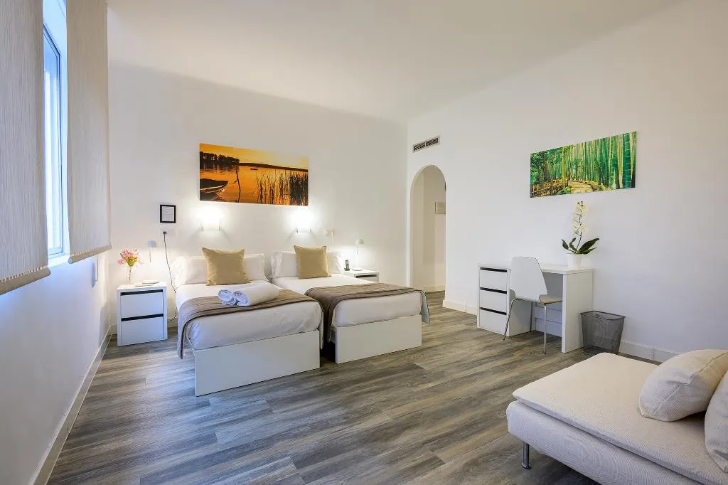 DOUBLE STANDARD Room, NeoMagna Madrid, Madrid