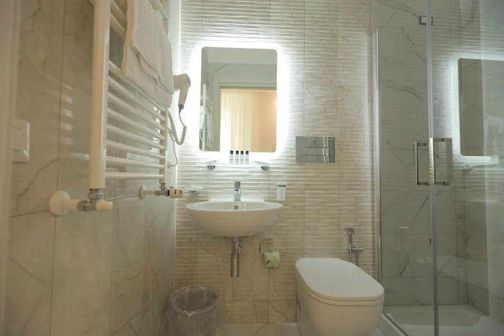 Room, Garibaldi Suite, Naples